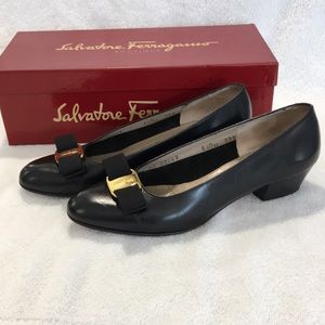 Salvatore Ferragamo Black Vara Pumps, size 6.5B